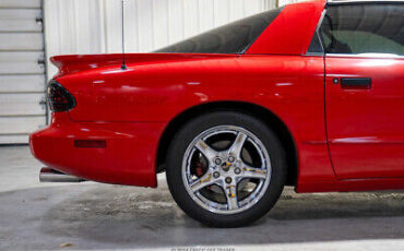 Pontiac-Firebird-Coupe-1995-9