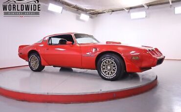 Pontiac-Firebird-Trans-Am-1979-1