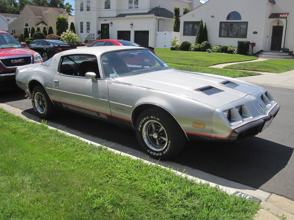 Pontiac-Firebird-formula-1979-19