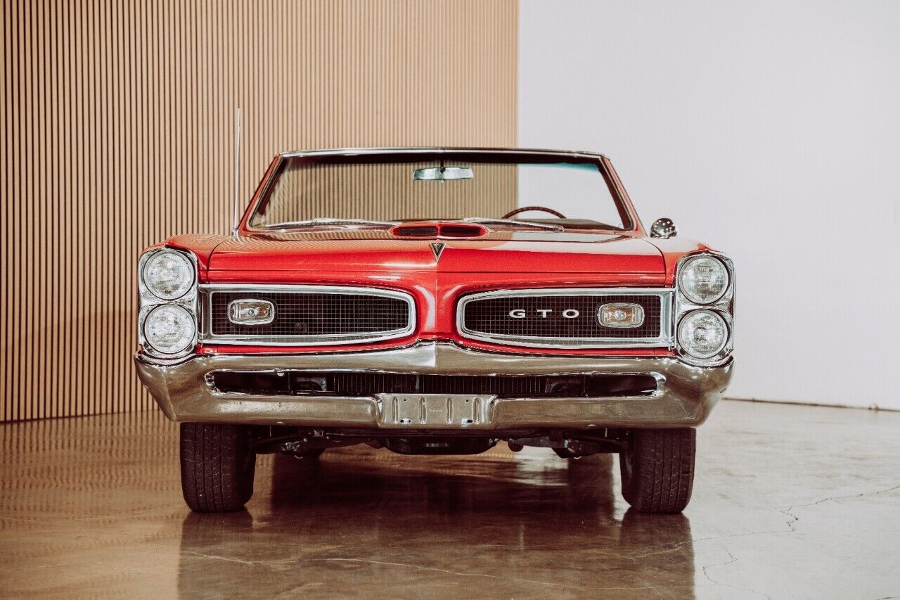 Pontiac-GTO-1966-1