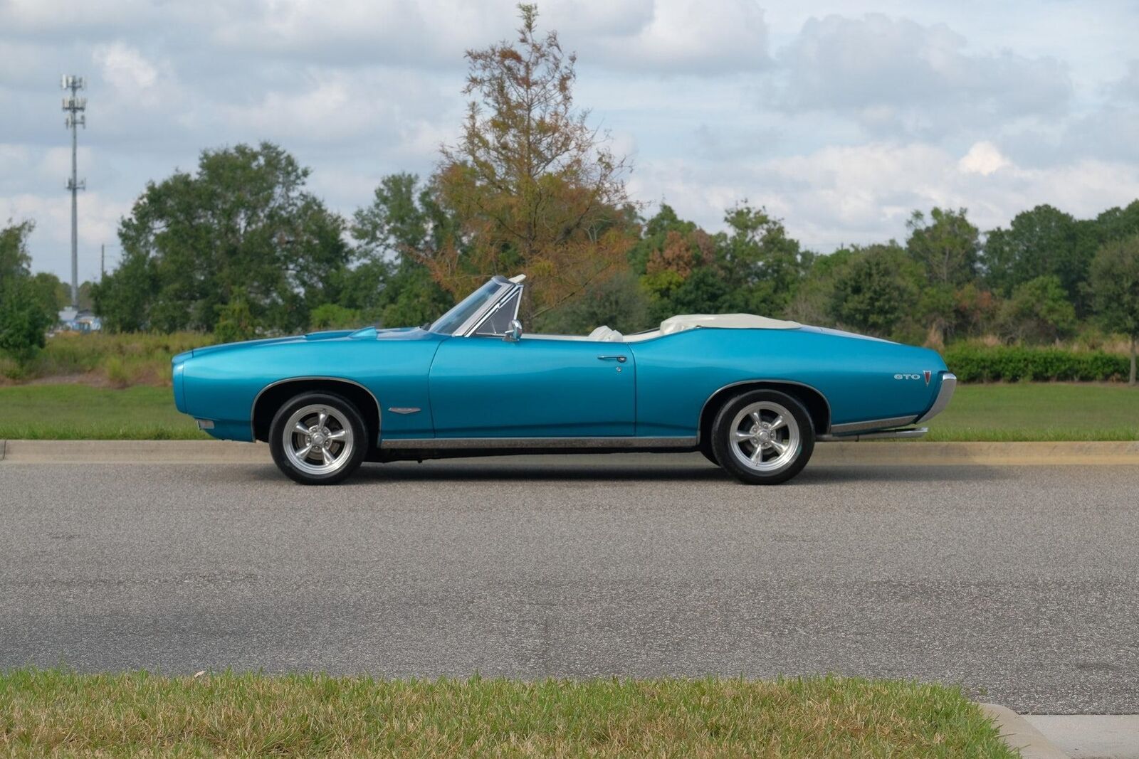 Pontiac-GTO-1968-1