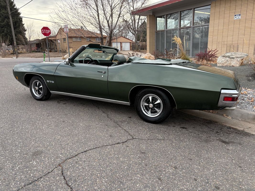 Pontiac-GTO-1970-24