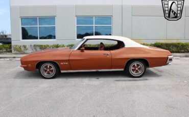 Pontiac-GTO-1971-4