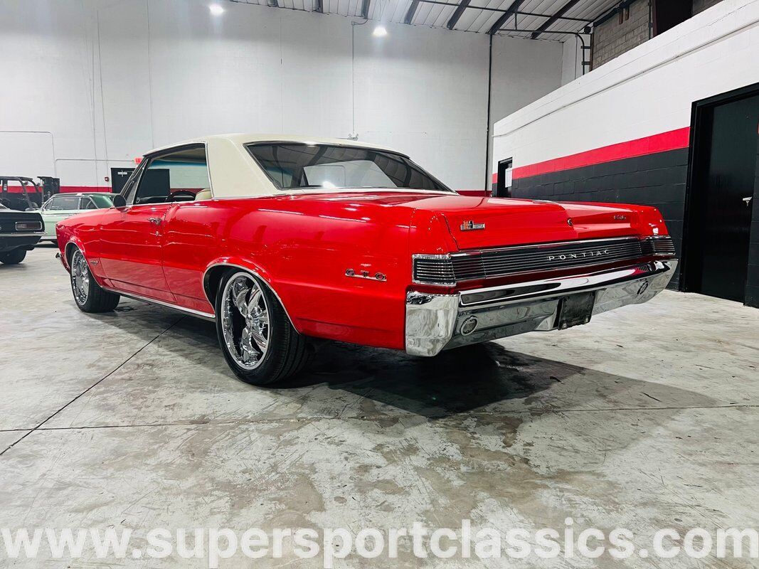 Pontiac-GTO-Coupe-1965-5