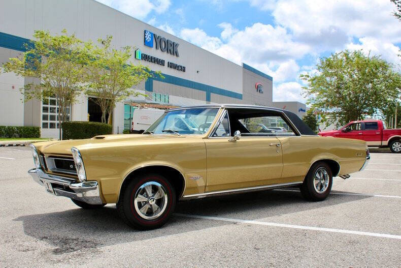 Pontiac-GTO-Coupe-1965-9