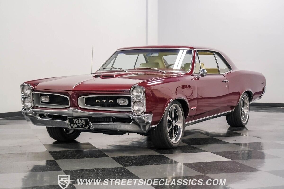 Pontiac-GTO-Coupe-1966-5