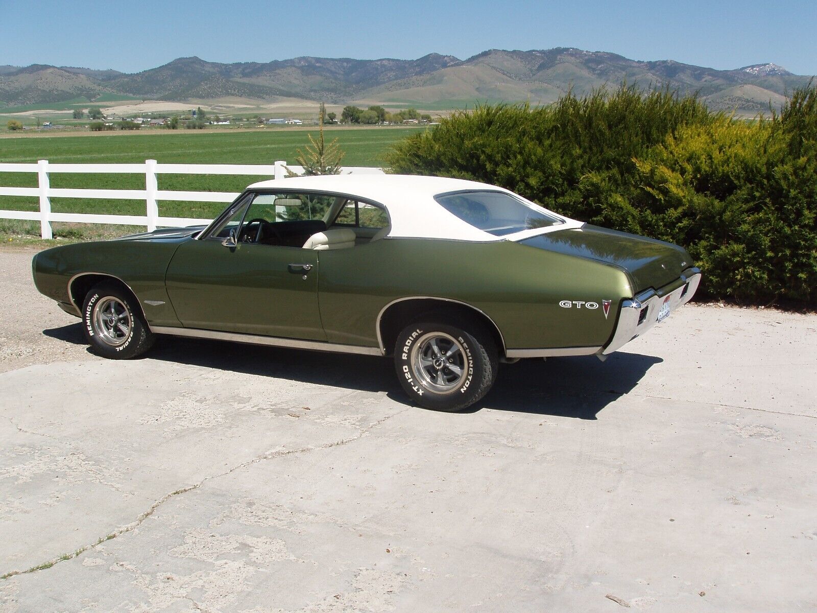 Pontiac-GTO-Coupe-1968-2