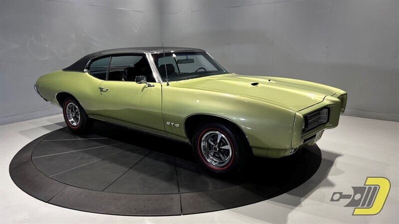 Pontiac-GTO-Coupe-1969-30