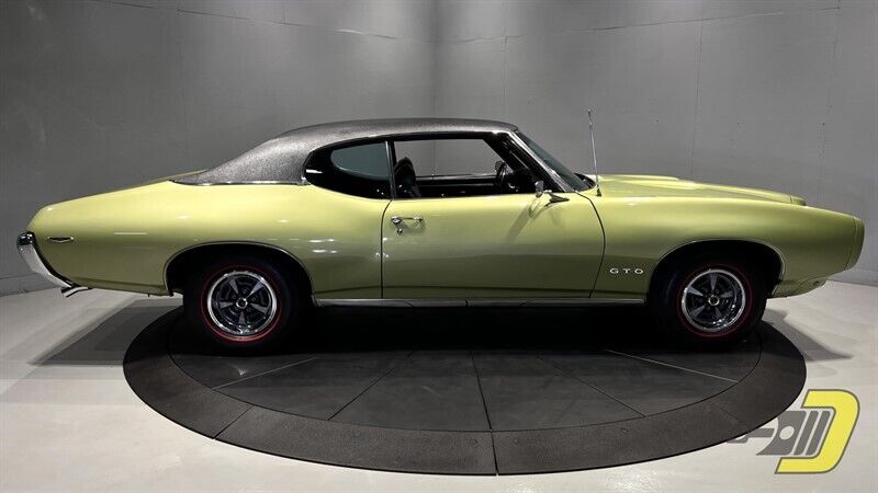 Pontiac-GTO-Coupe-1969-33