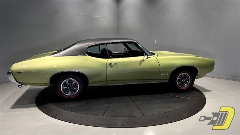 Pontiac-GTO-Coupe-1969-9