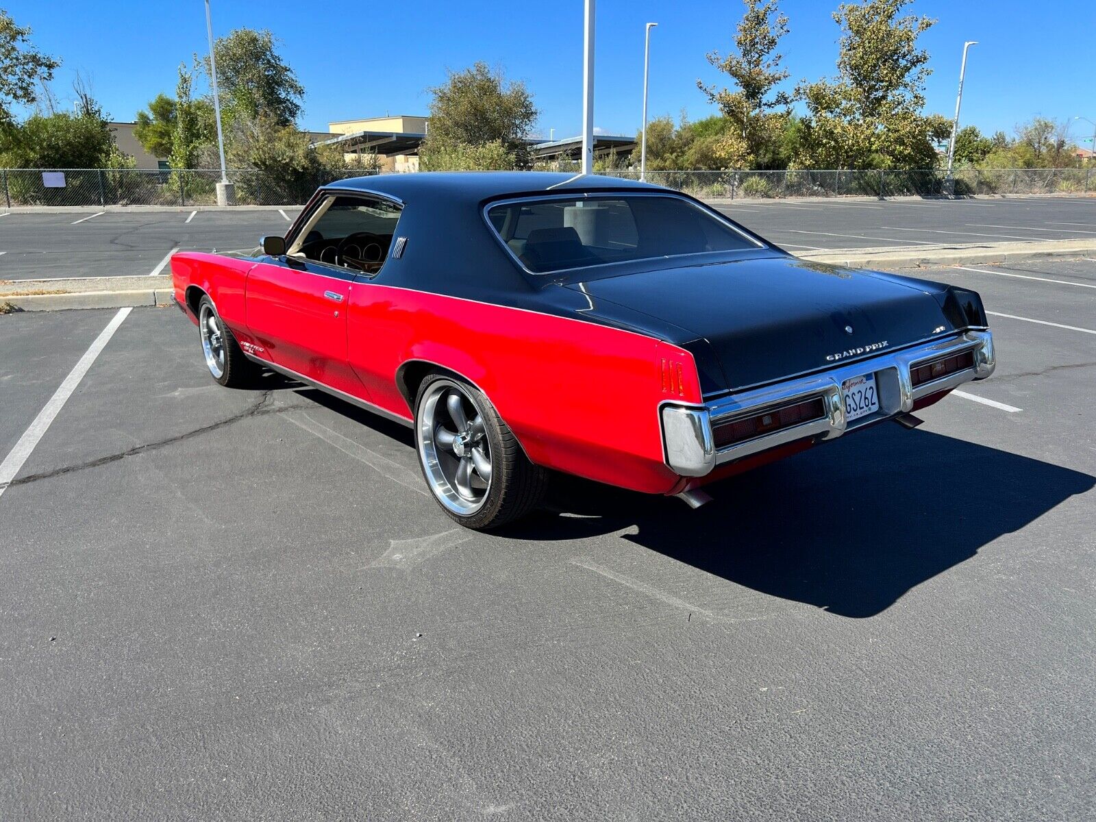 Pontiac-Grand-Prix-Coupe-1969-1