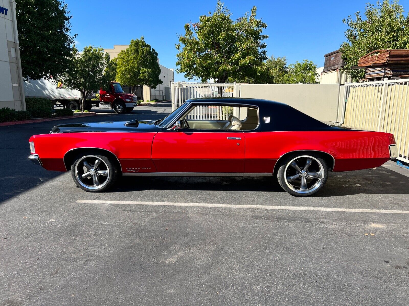 Pontiac-Grand-Prix-Coupe-1969-5