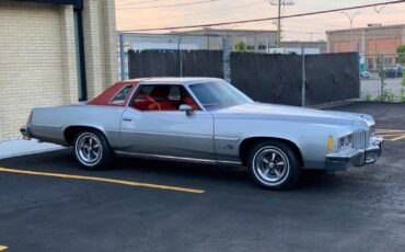 Pontiac-Grand-Prix-Coupe-1977-10