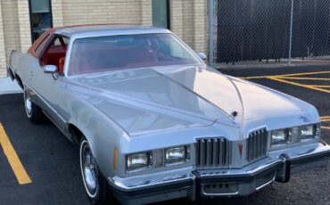 Pontiac-Grand-Prix-Coupe-1977-8