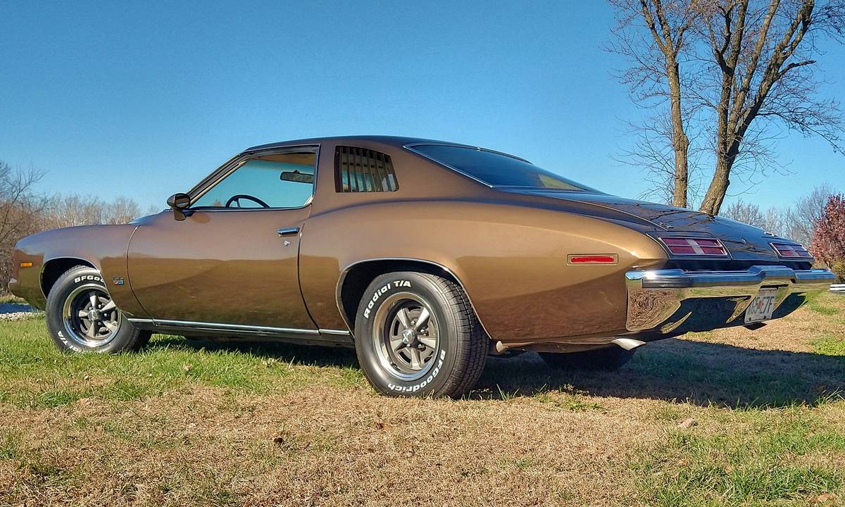 Pontiac-Grand-am-1973-4