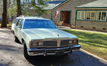 Pontiac-Grand-safari-station-wagon-1979-8