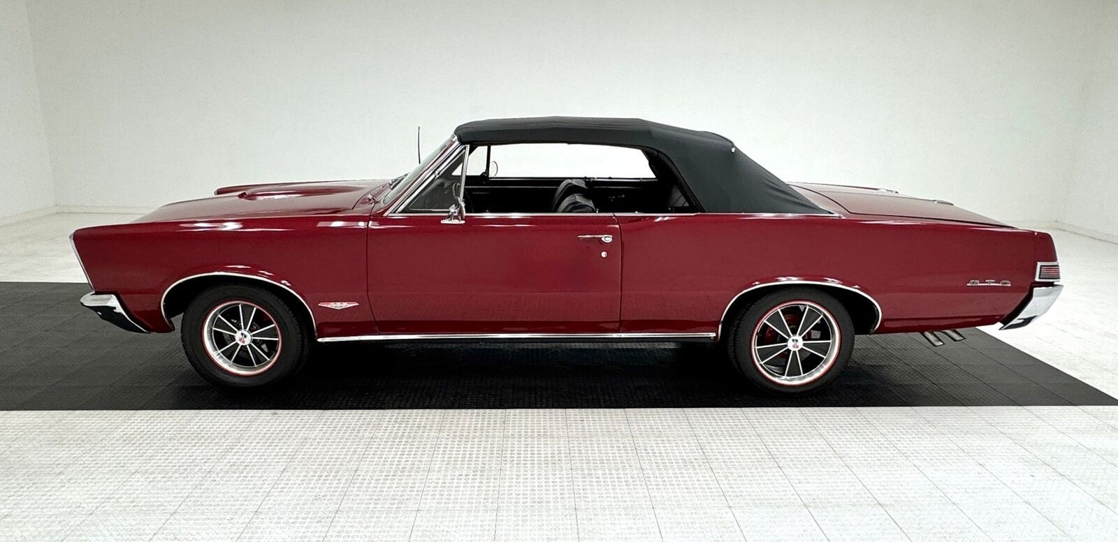 Pontiac-Le-Mans-Cabriolet-1965-1