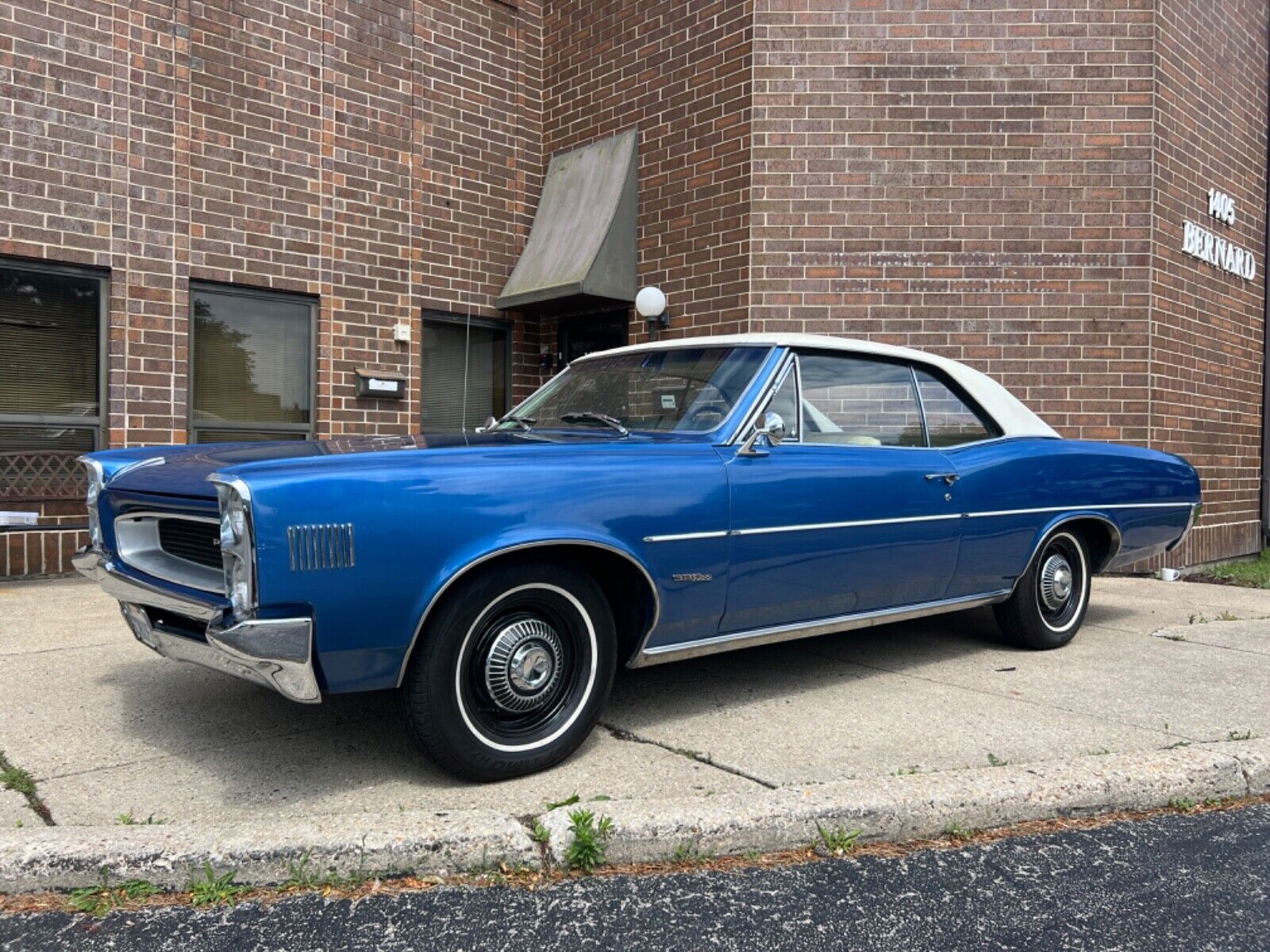 Pontiac-Le-Mans-Coupe-1966-1