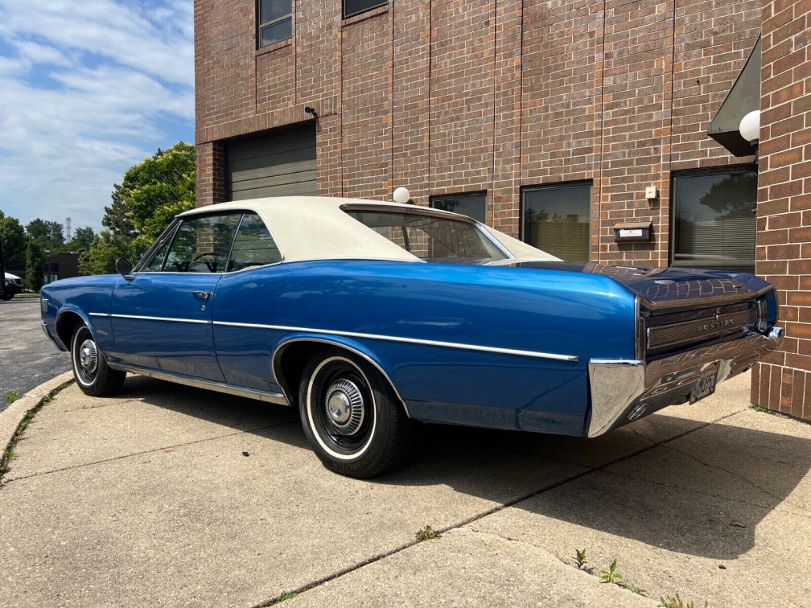 Pontiac-Le-Mans-Coupe-1966-3