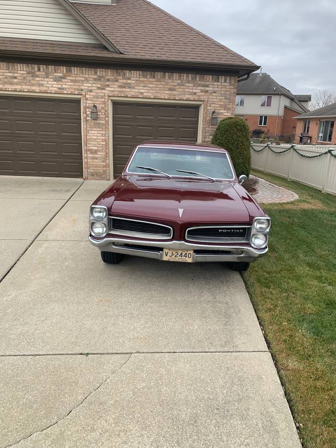 Pontiac-Lemans-1966-11