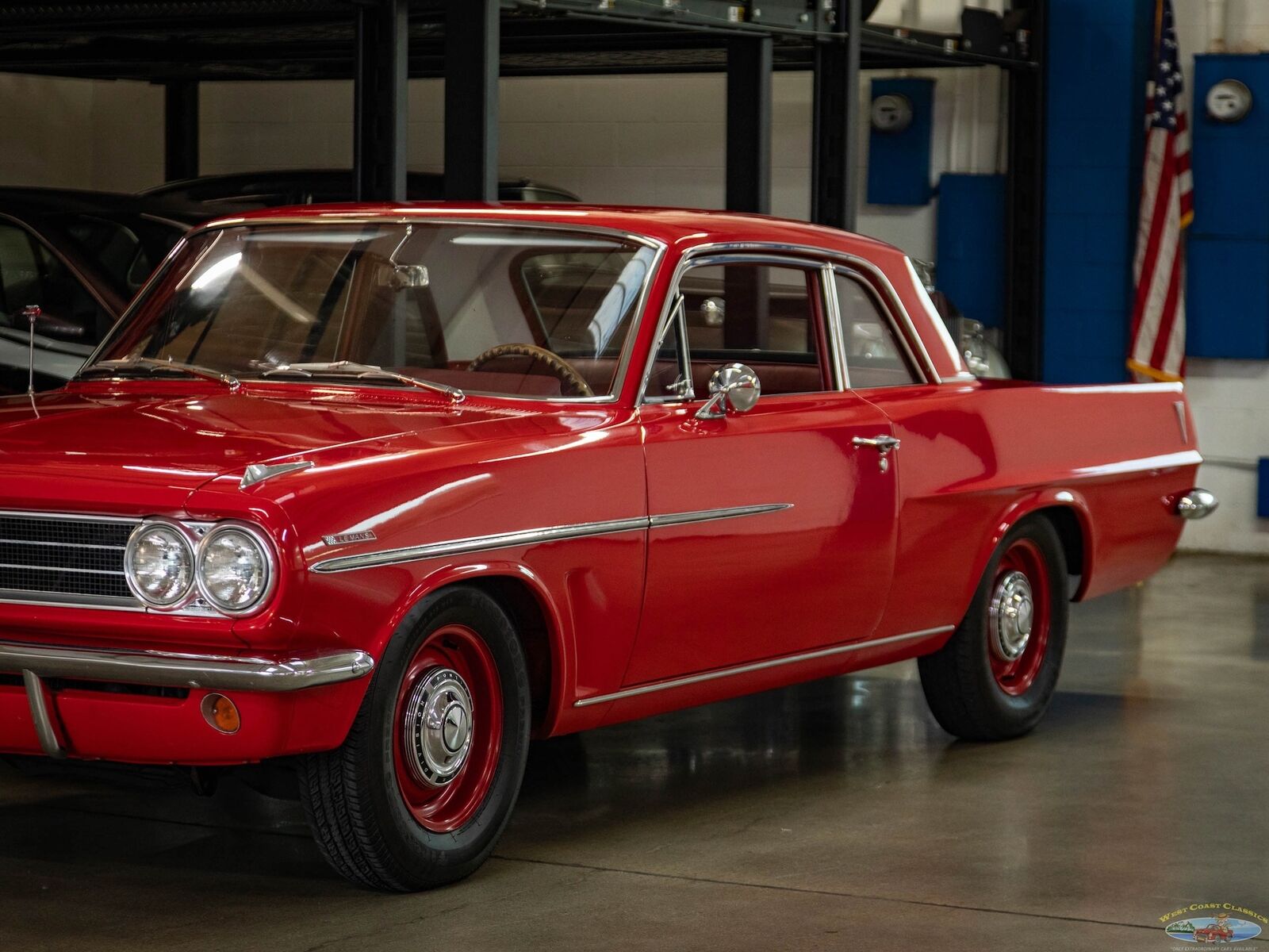 Pontiac-Tempest-Le-Mans-Sport-Coupe-1963-4