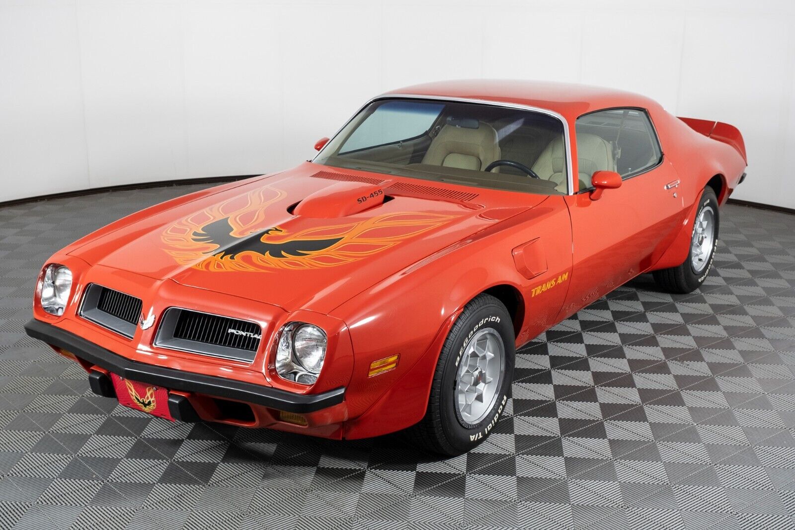 Pontiac-Trans-Am-1974-4