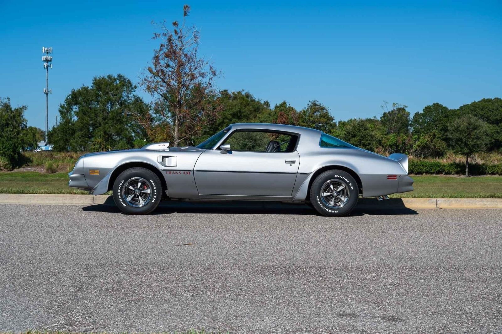 Pontiac-Trans-Am-1976-1