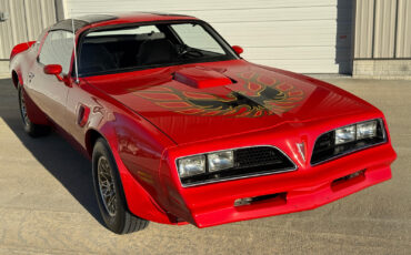 Pontiac-Trans-Am-Coupe-1977-1