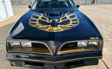 Pontiac-Trans-am-1977-3