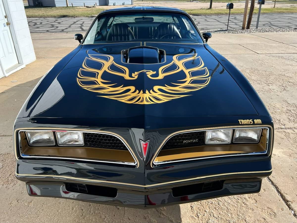 Pontiac-Trans-am-1977-3