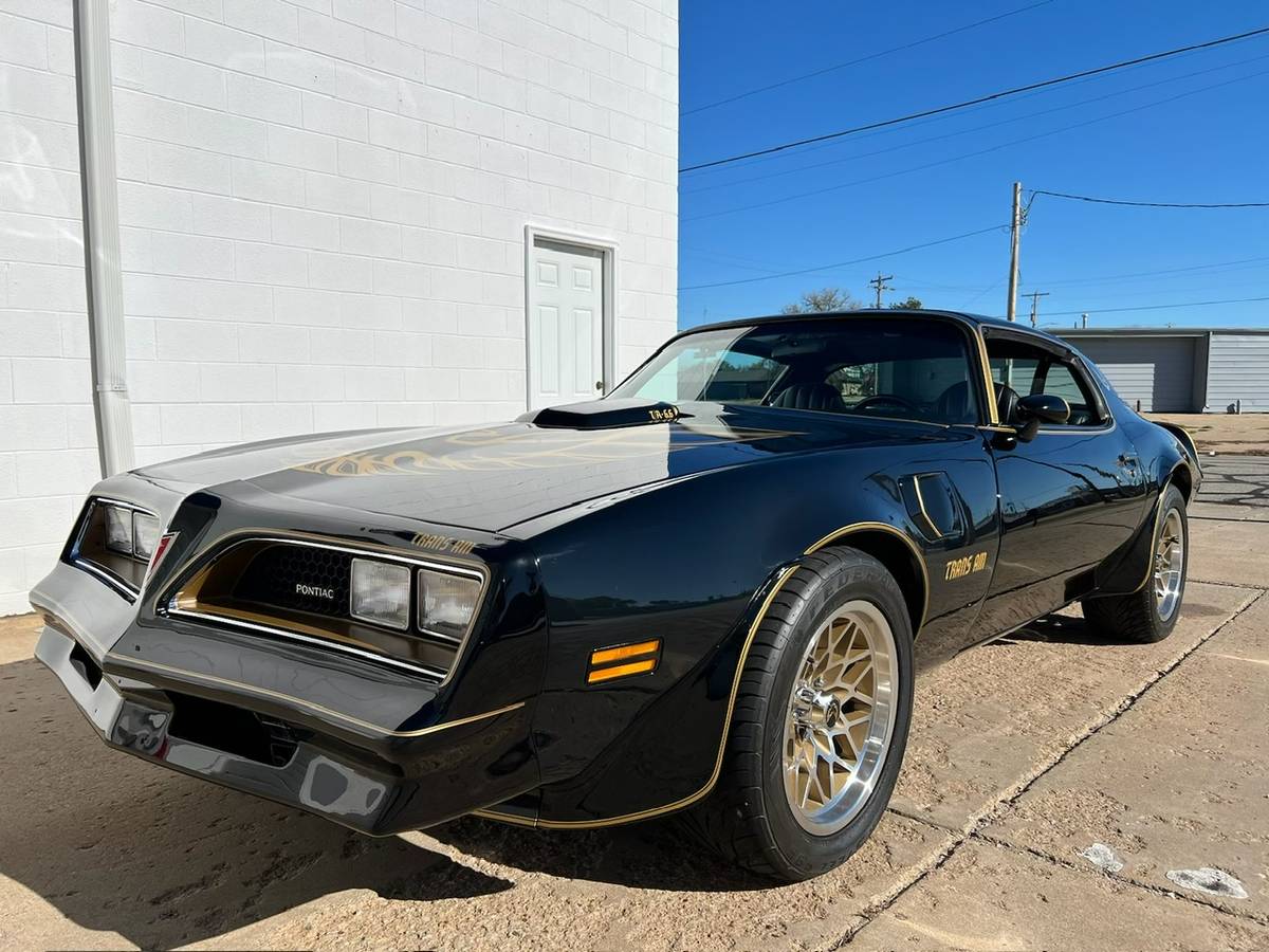 Pontiac-Trans-am-1977