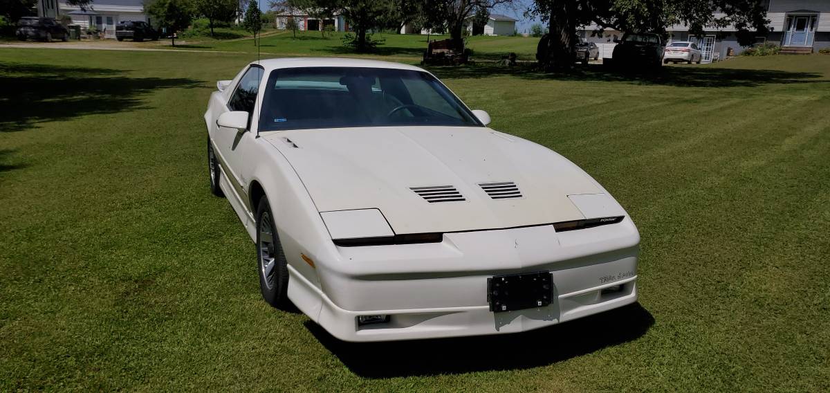 Pontiac-Trans-am-1988-2