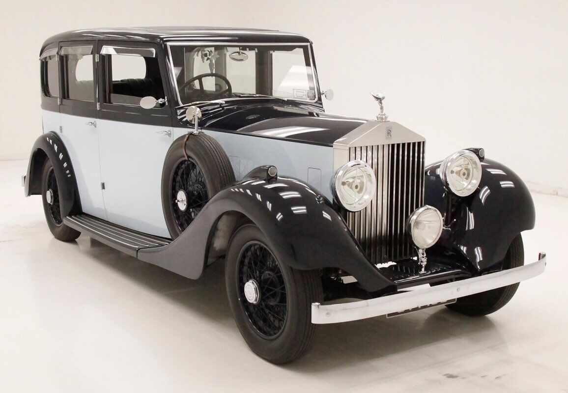 Rolls-Royce-2025-Limousine-1935-5