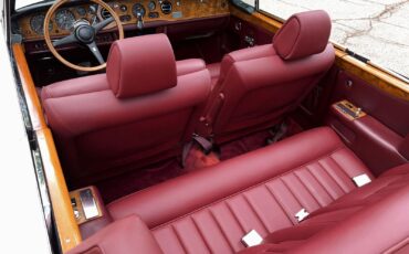 Rolls-Royce-Corniche-1971-25