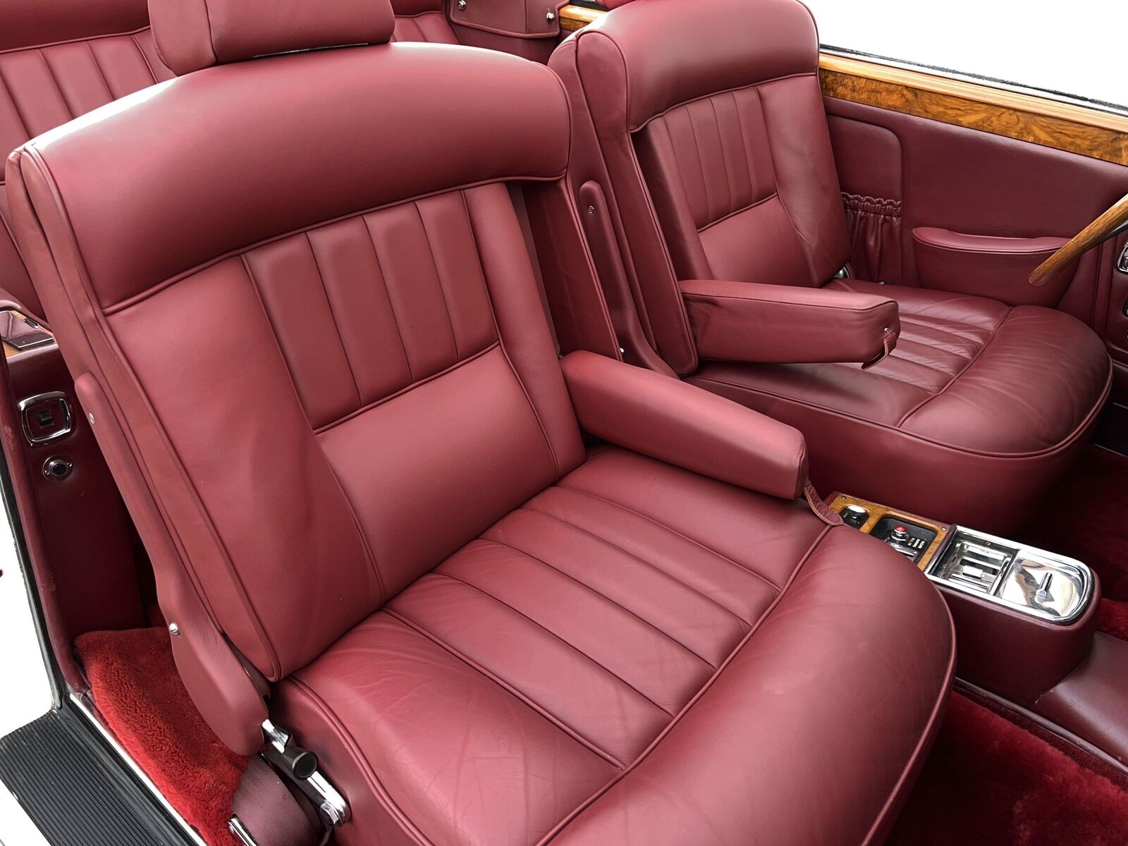 Rolls-Royce-Corniche-1971-32