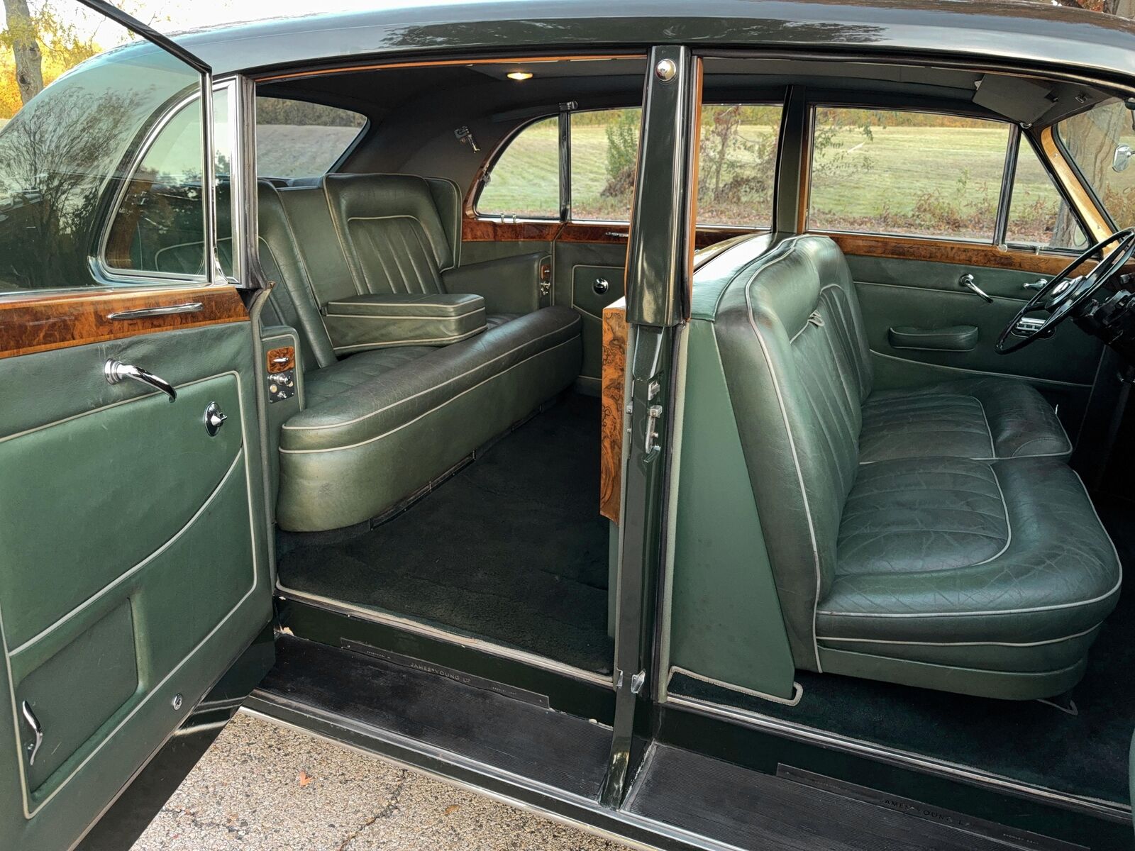 Rolls-Royce-Phantom-1964-23