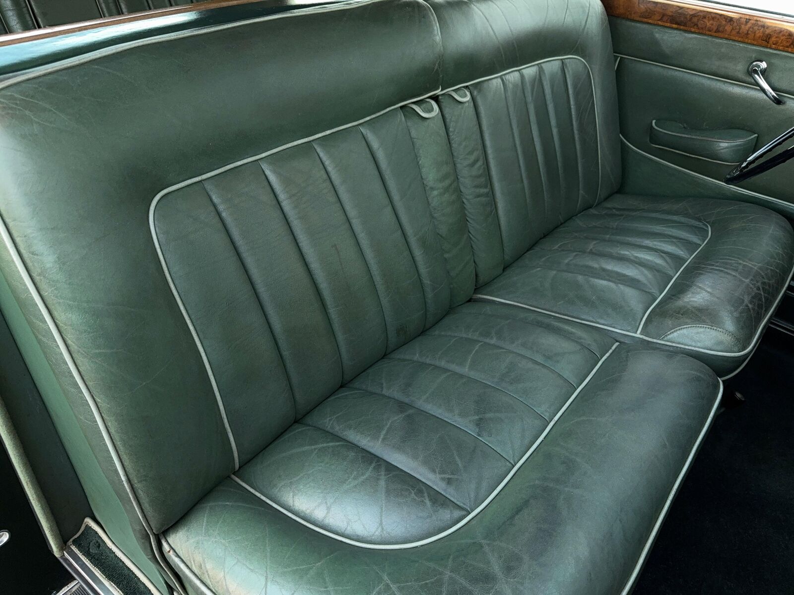 Rolls-Royce-Phantom-1964-35