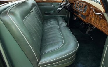 Rolls-Royce-Phantom-1964-36