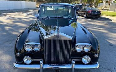 Rolls-Royce-Phantom-Limousine-1960-2