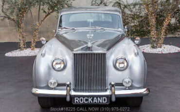 Rolls-Royce-Silver-Cloud-1960-1