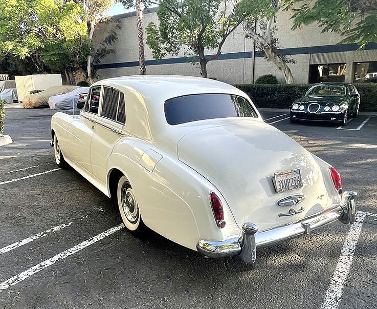 Rolls-Royce-Silver-Cloud-III-Berline-1964-25