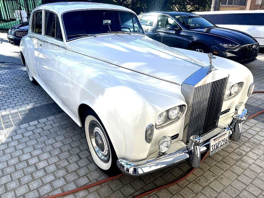 Rolls-Royce-Silver-Cloud-III-Berline-1964-4