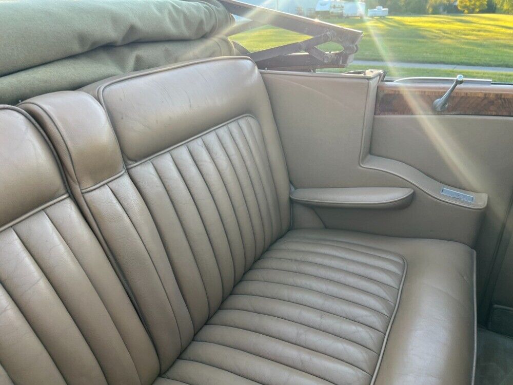 Rolls-Royce-Silver-Dawn-DHC-1953-4