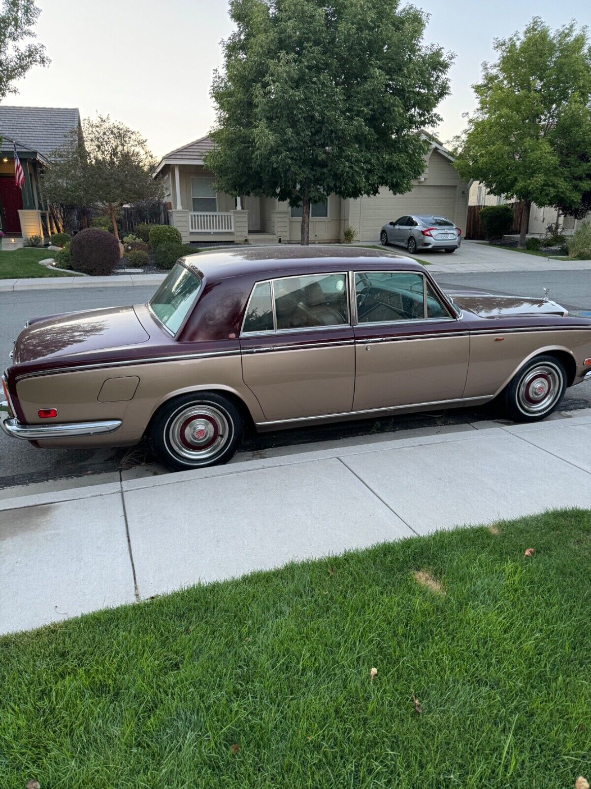 Rolls-Royce-Silver-Shadow-1971-3