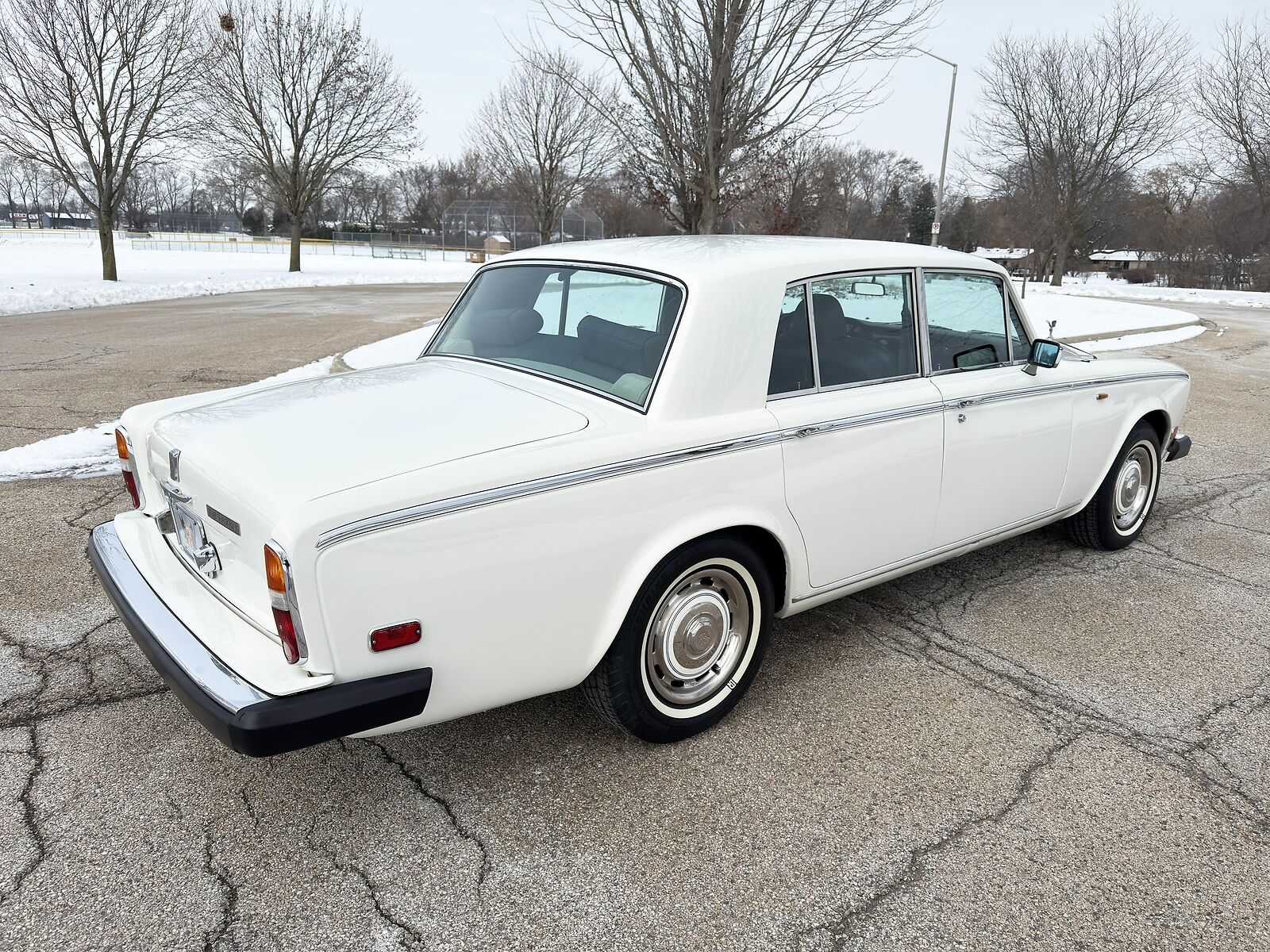 Rolls-Royce-Silver-Shadow-II-Berline-1979-16