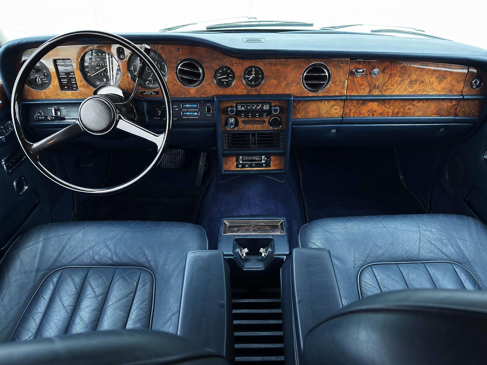 Rolls-Royce-Silver-Shadow-II-Berline-1979-32