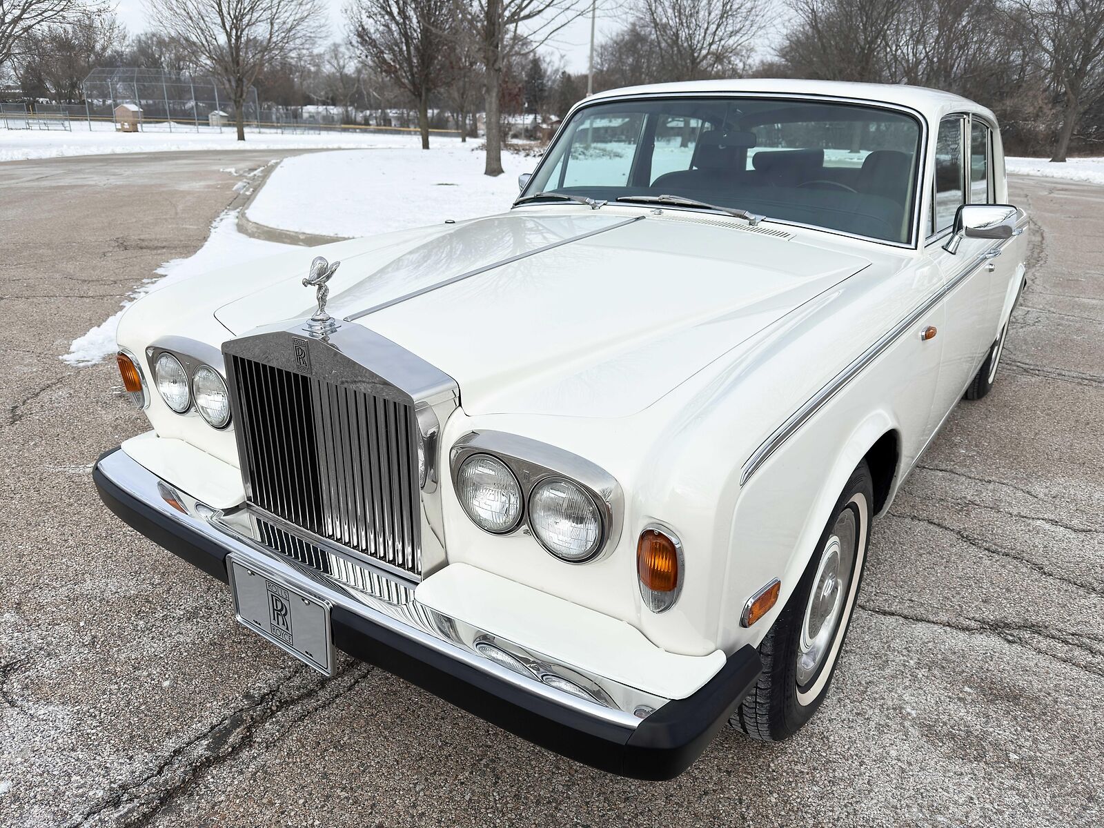 Rolls-Royce-Silver-Shadow-II-Berline-1979-6