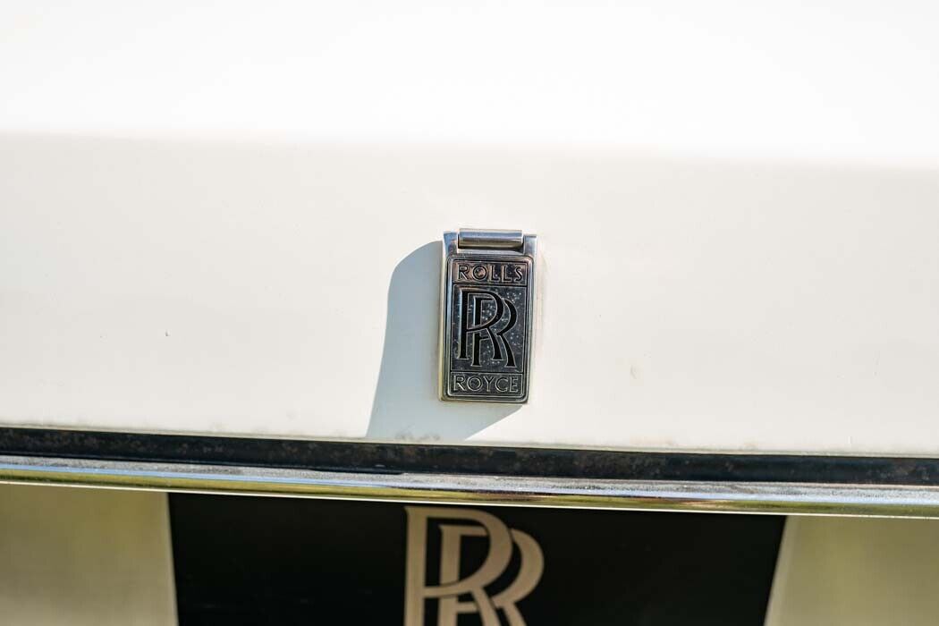 Rolls-Royce-Silver-SpiritSpurDawn-1985-20