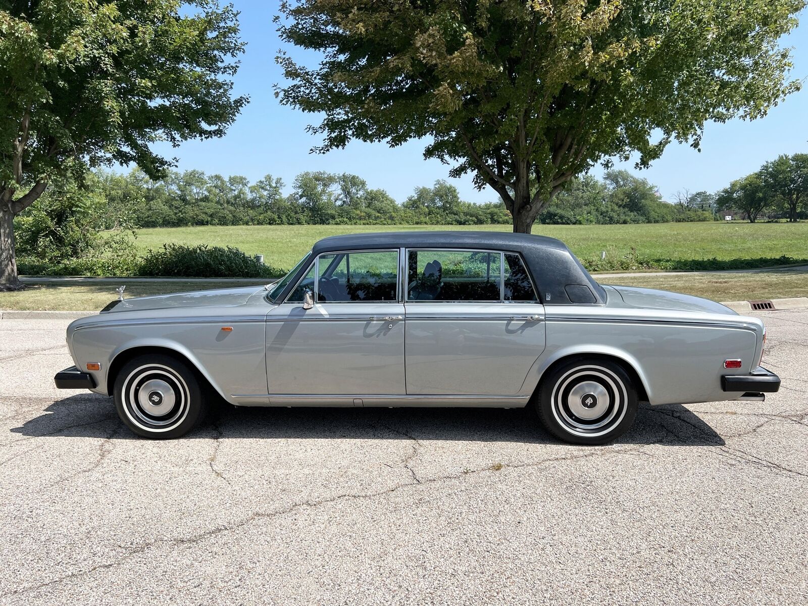 Rolls-Royce-Silver-Wraith-II-1977-9