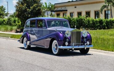 Rolls-Royce-Silver-Wraith-Restored-1956-8